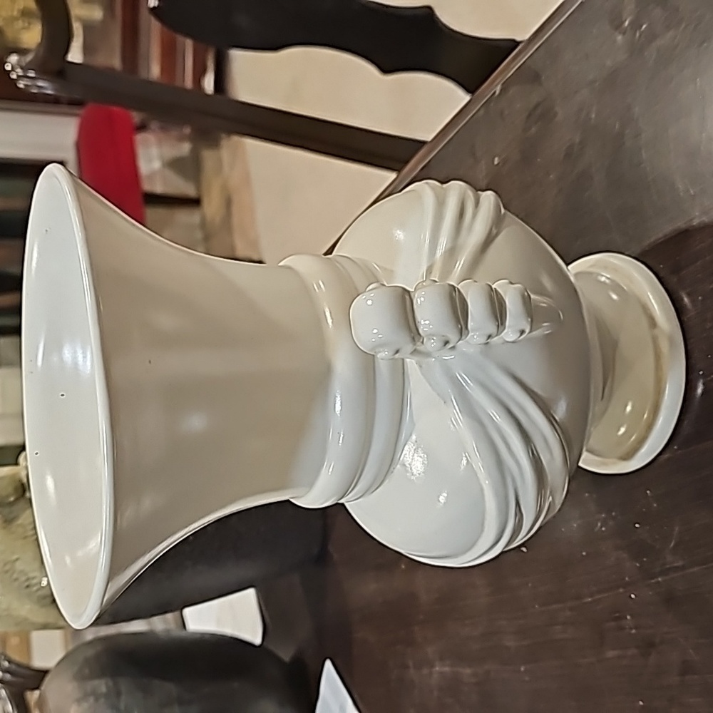 Vintage Abingdon Vase - Picture 2 of 4